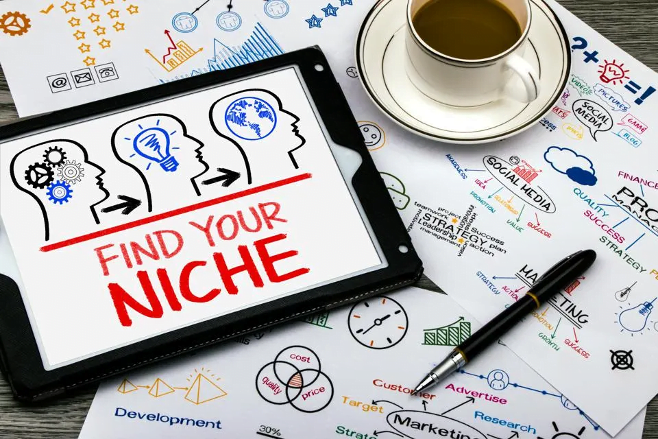 Starting a small business can be daunting, but with this step-by-step guide, you'll learn how to find your niche, create a business plan, choose a structure, and launch your business with confidence.

